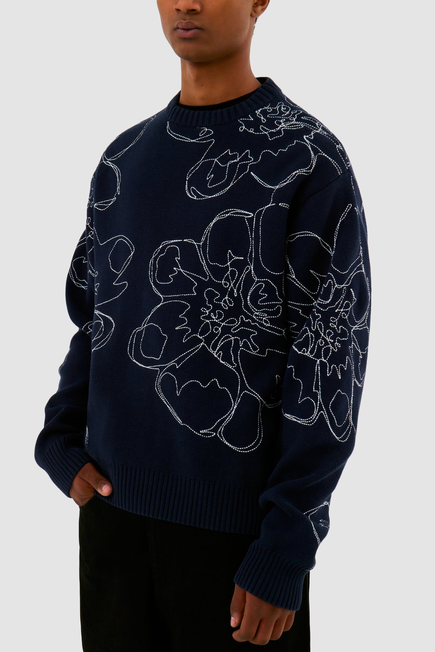 Tricot à fleurs brodées - Marine