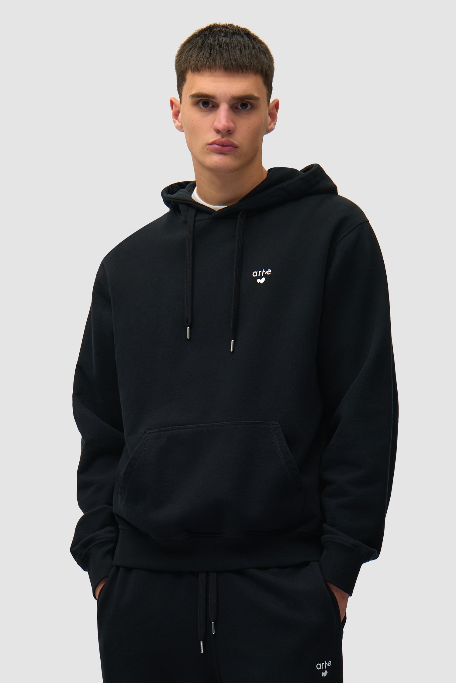 Sweat à capuche avec logo en forme de cœur - Noir