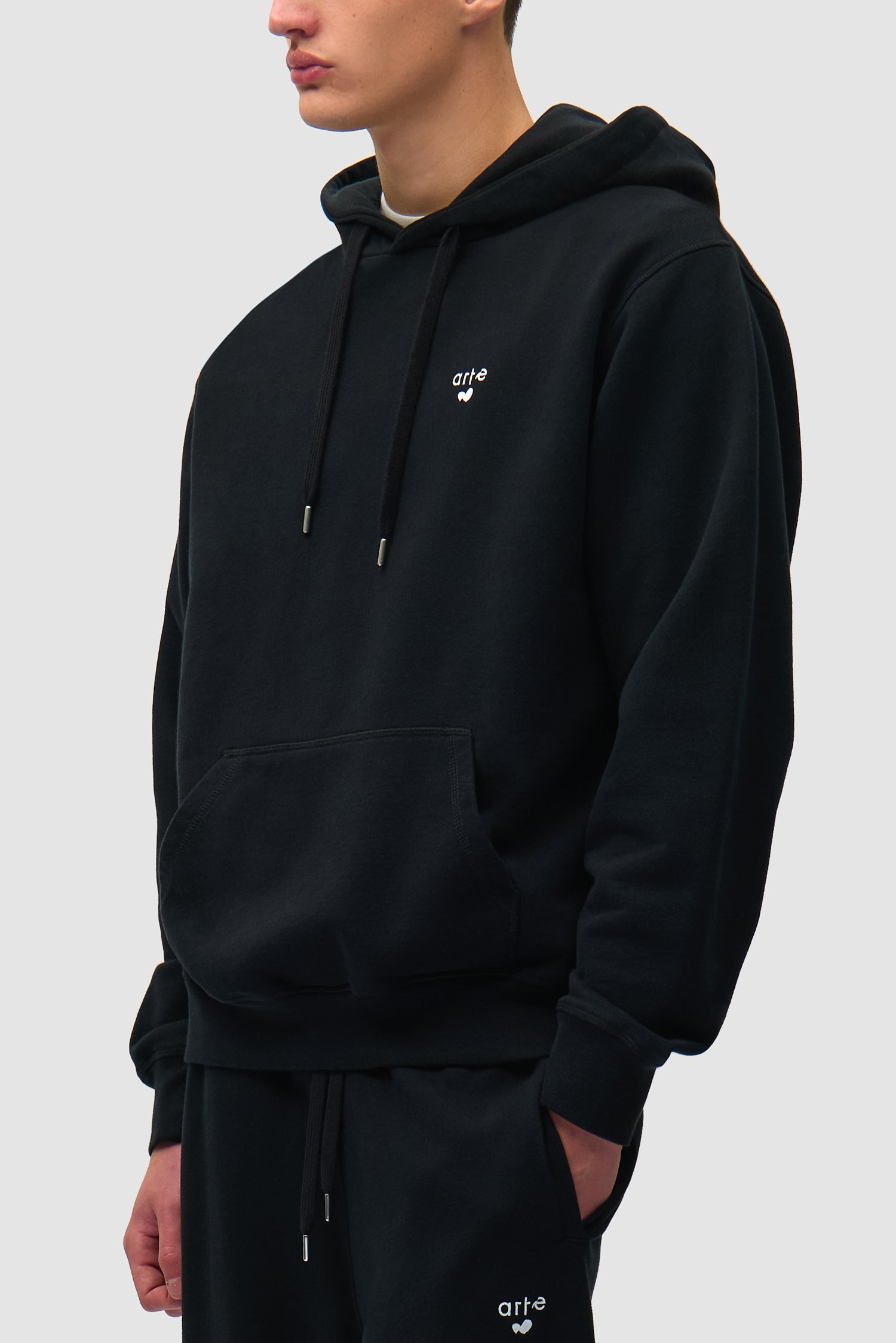 Sweat à capuche avec logo en forme de cœur - Noir