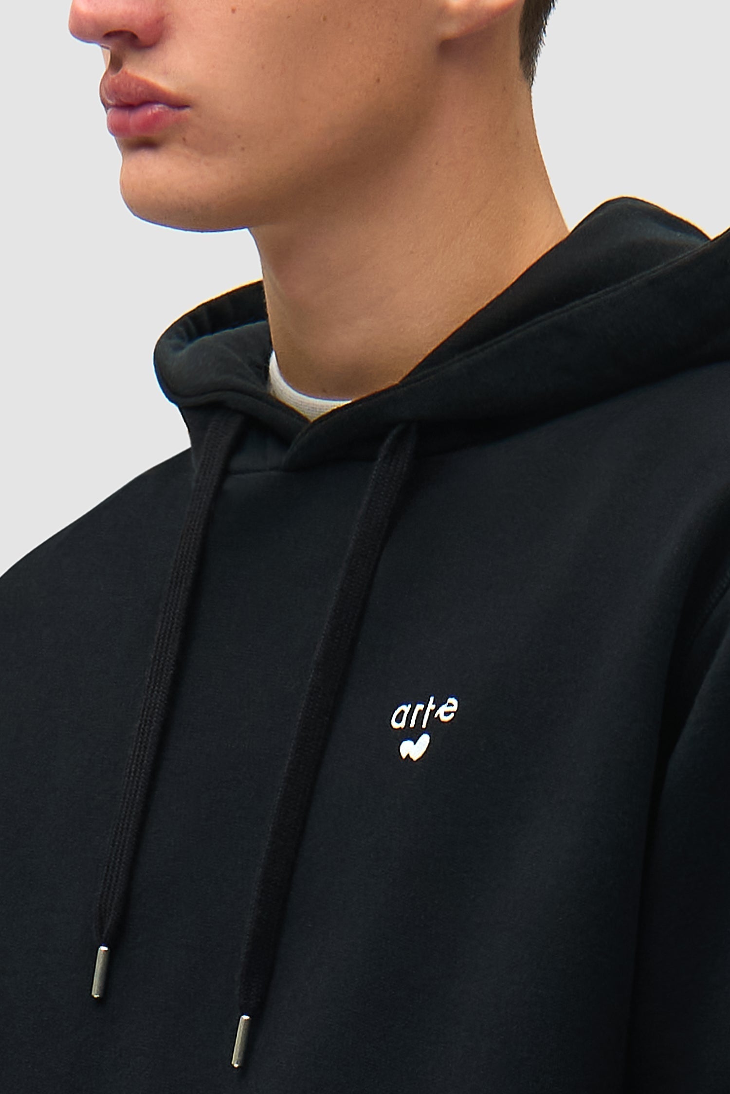 Sweat à capuche avec logo en forme de cœur - Noir