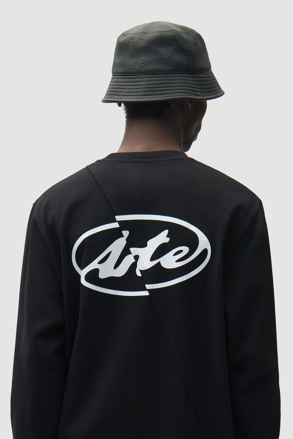 Chapeau bob en cuir PU - Noir