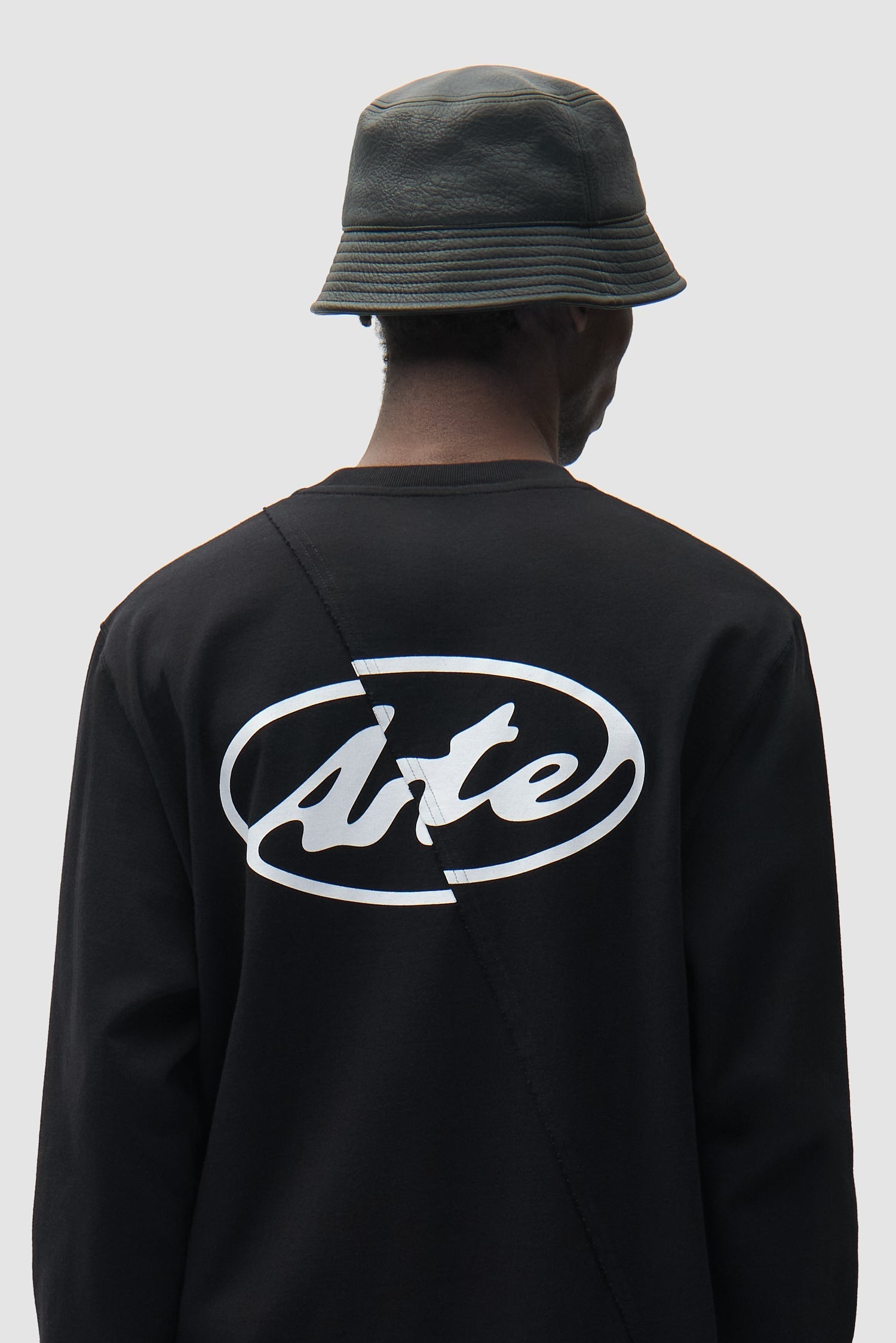 Chapeau bob en cuir PU - Noir